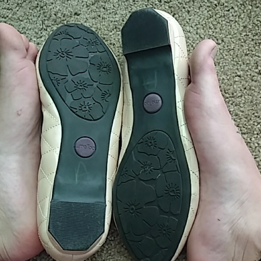 Shoes - Picture 4 of 4